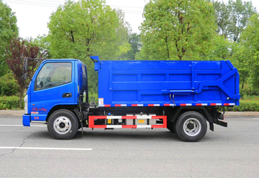凱馬壓縮式對(duì)接垃圾車(chē)圖片