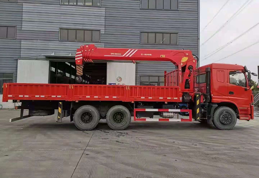 國(guó)六??三環(huán)昊龍后八輪隨車(chē)吊