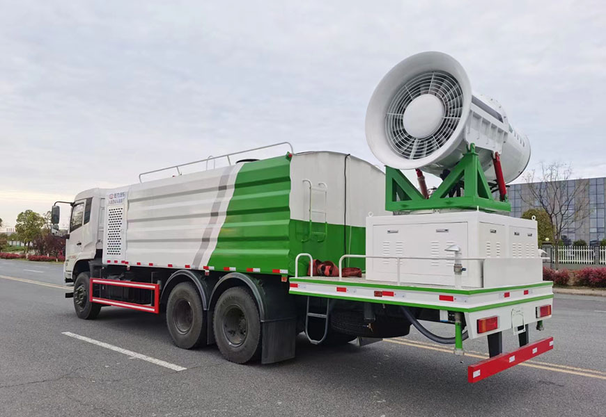 東風(fēng)天錦后雙橋多功能抑塵車(chē)