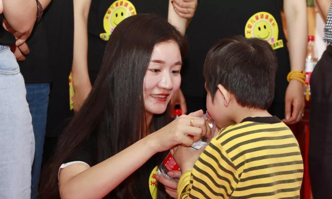 弘揚(yáng)傳統(tǒng)美德，關(guān)愛兒童成長----首屆“魅力隨州，多彩程力”抖音大賽捐贈公益活動紀(jì)實(shí)