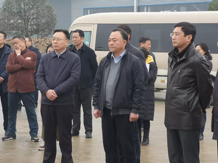 隨州市委、市人大代表團(tuán)蒞臨程力集團(tuán)商用車產(chǎn)業(yè)園視察