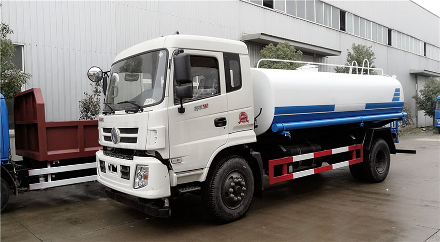 東風(fēng)御虎D913灑水車